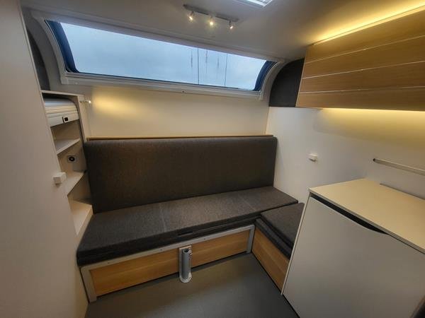 Adria ADORA 613 PK Barnkammare / Lounge (begagnad husvagn) (bild 3)